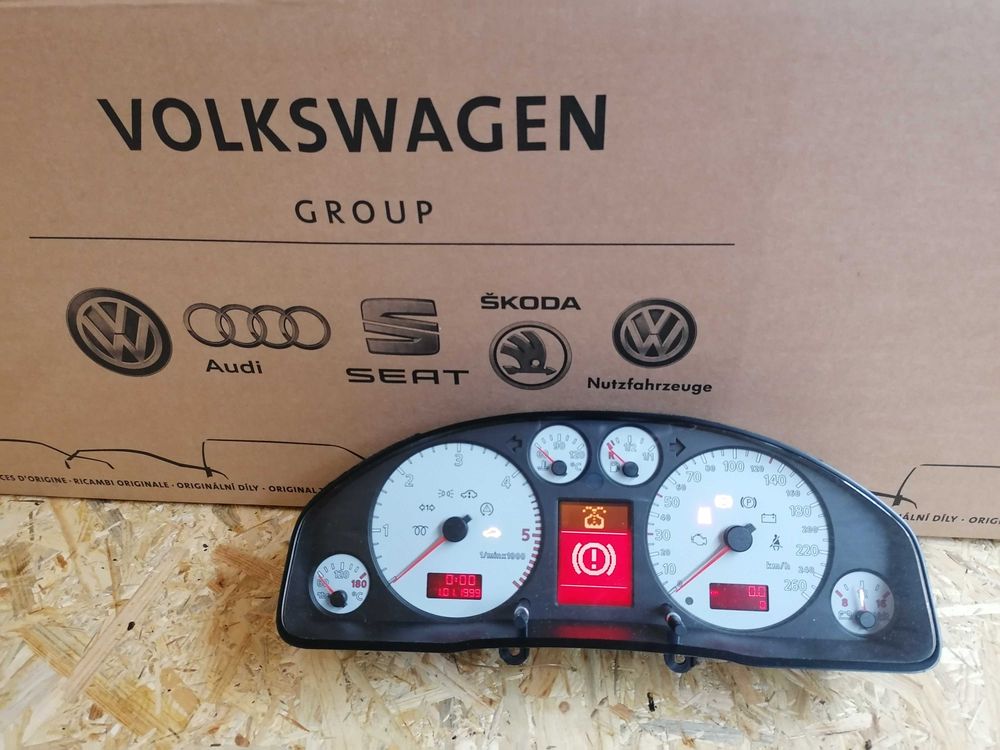 Quadrante painel Audi A4 B5 S-Line com LCD